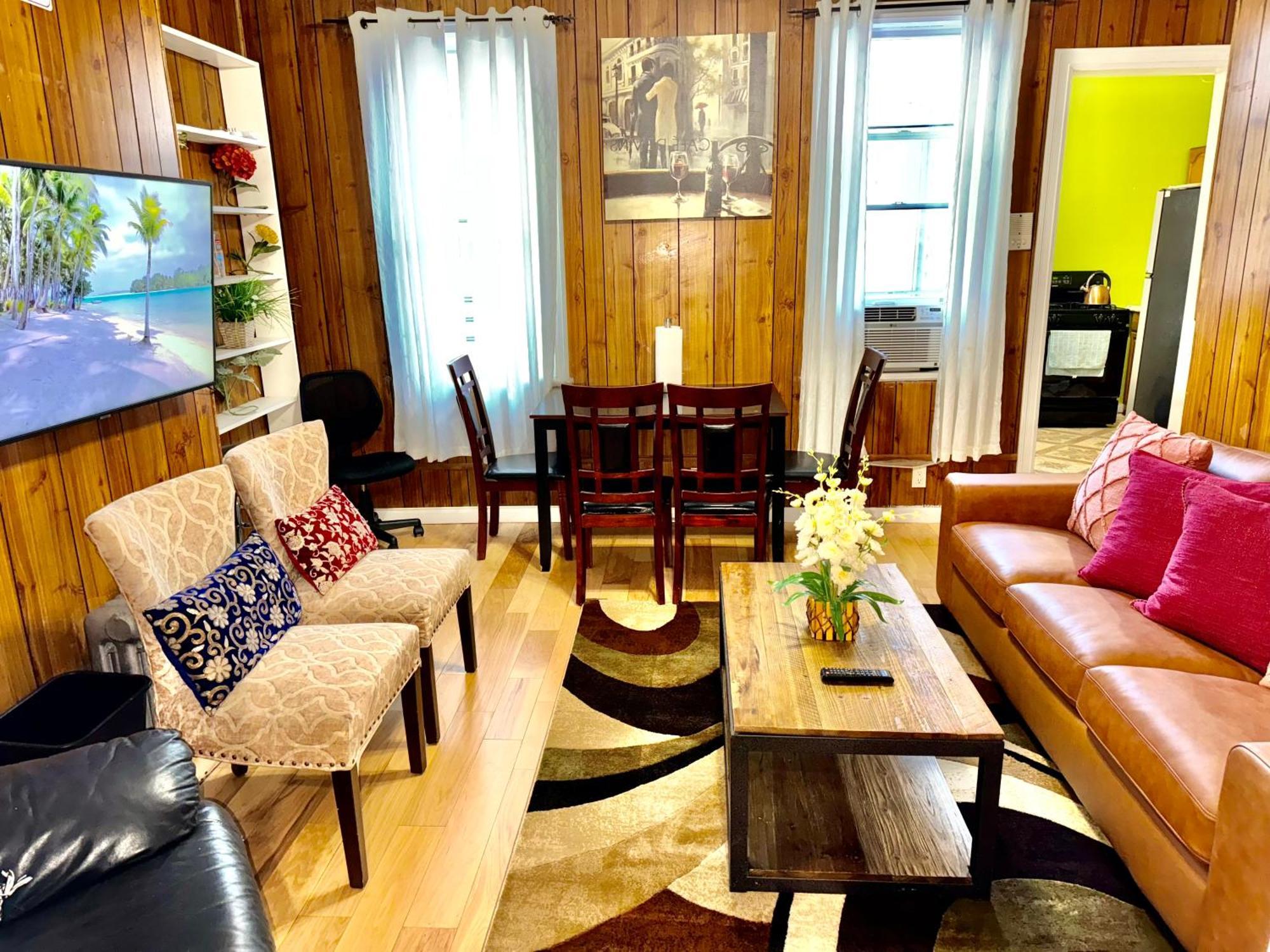 3 Bedrooms 2 Stops To Manhattan Нью-Йорк Экстерьер фото